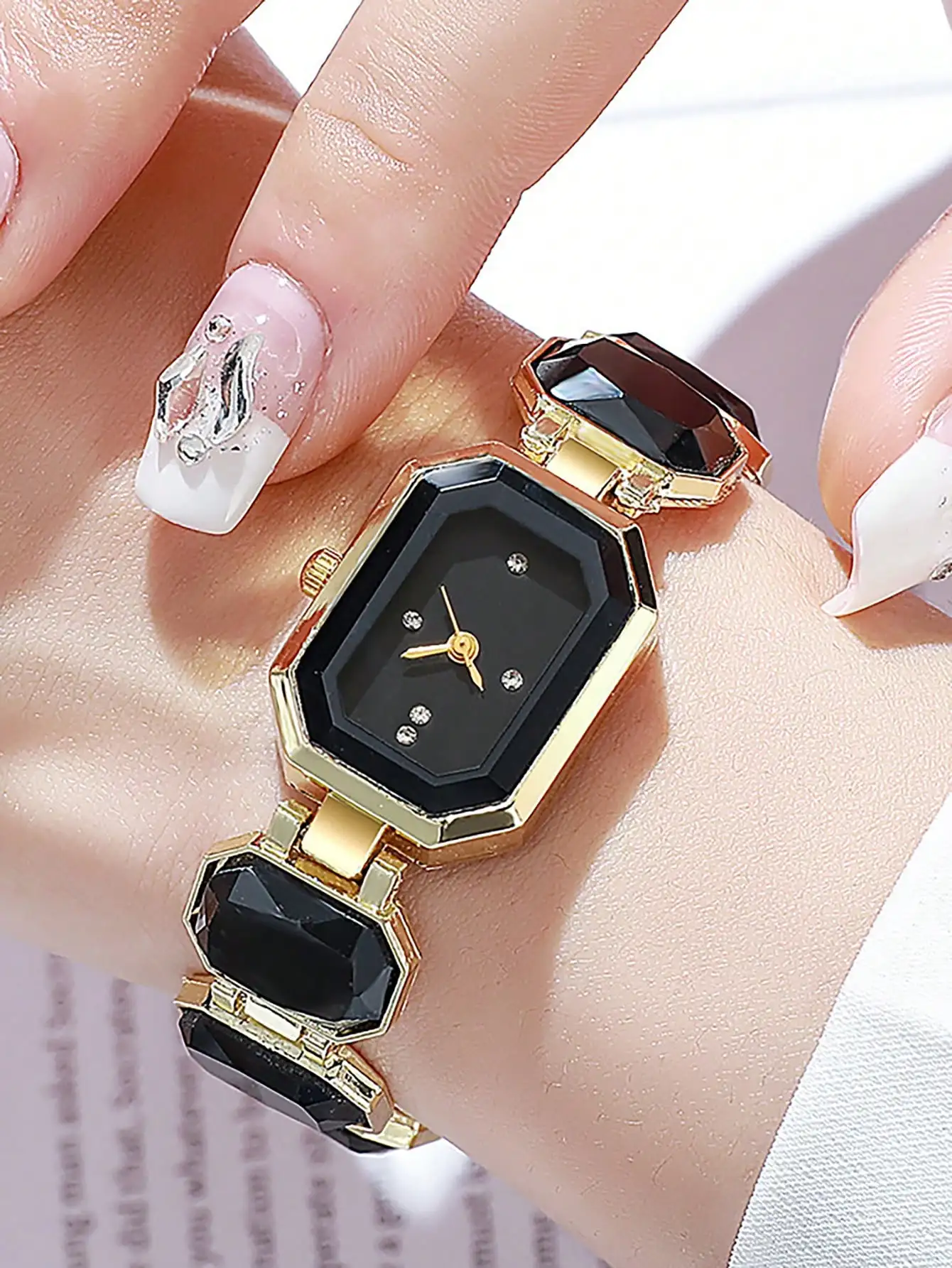 Damski Kwadratowy Zegarek Luks – Luxury Watch Square recenzja i cena